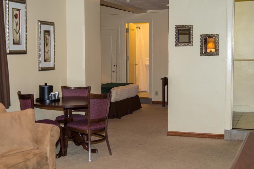 Missouri Athletic Club Hotel 3*
